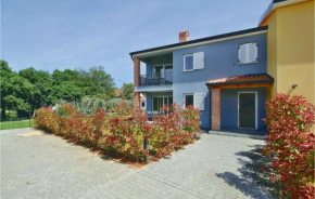 Гостиница Two-Bedroom Apartment in Vranici  Пореч